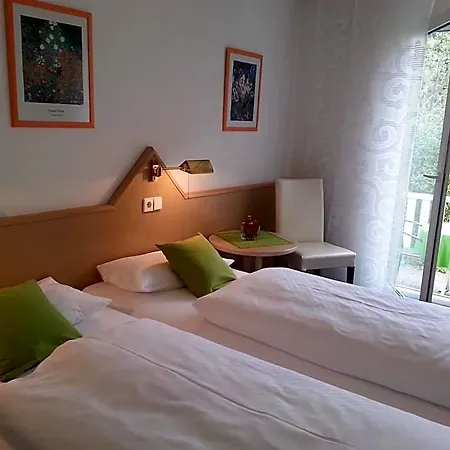 Otel Garni 3*